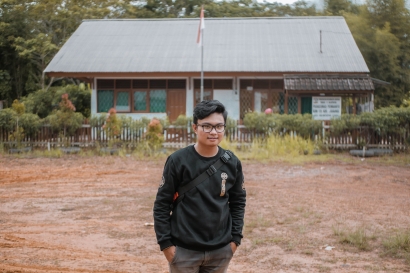 Rizal Backpack, Travel Blogger Indonesia yang Hobi Memotret Suku Dayak Kalimantan