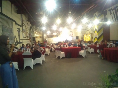 Menikmati Fasilitas "Meeting" di Atria Malang