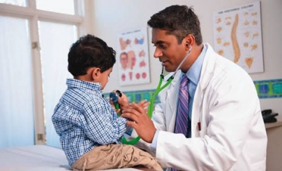 Setop Katakan "Nanti Disuntik Dokter" untuk Mendisiplinkan Anak