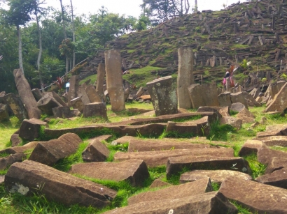 Arkeolog: Tidak Ada Piramida di Gunung Padang