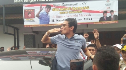 Sandiaga Uno Mainkan Politik Warung Kopi di Aceh