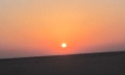 "Sunset" di Atas Pasir