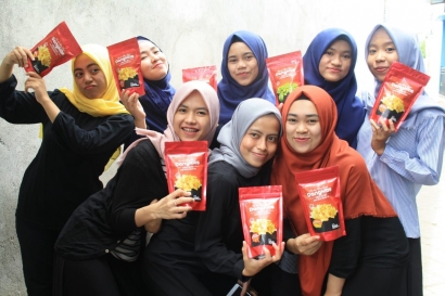 Dangkits, Produk Kripik Dangke Ala Dara-dara Cantik Unismuh Makassar
