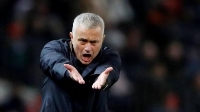 Kali Kedua Mourinho Dipecat Seminggu Jelang Natal
