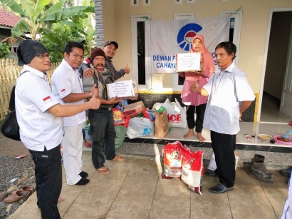 Relawan CBI Bagikan Bantuan untuk Korban Bencana Tsunami Selat Sunda