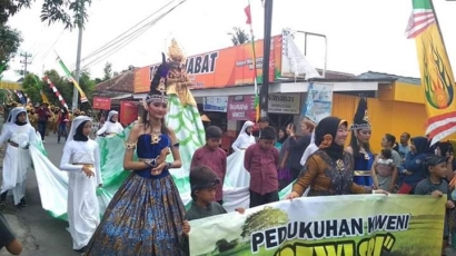 Kirab Budaya Mengakhiri Festival Sedesa Hari Jadi Panggungharjo 72