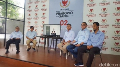 Ada Apa dengan Dana Kampanye Prabowo-Sandi?