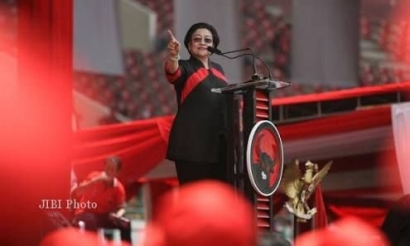 Mbak Mega, Perempuan Indonesia dalam Pusaran Politik Nasional