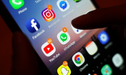 Di Balik Batasan Pengiriman Pesan Berantai  Whatsapp kepada 5 Penerima Saja