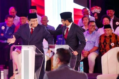 Jokowi Tampil sebagai Penyerang, Prabowo Nyaris Berang hingga Akhirnya Bergoyang