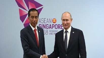 Jokowi dan Polemik "Propaganda Rusia"
