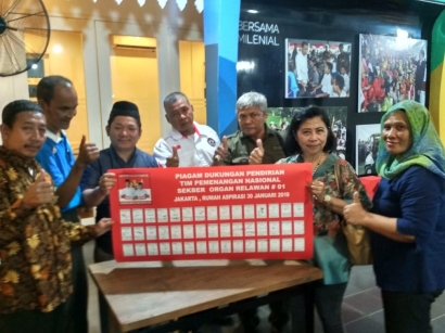 Relawan Tim Pemenangan Nasional Jokowi-Amin Bersatu Menangkan Jokowi-Amin