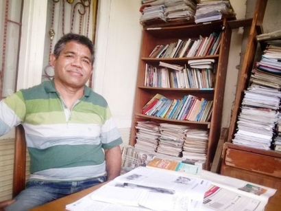 Rupa Mangu, Anak Kampung yang Membiayai Kuliah dari Menulis