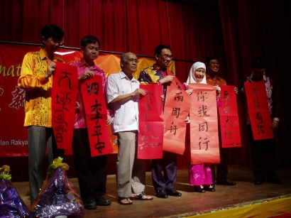 Mengamati Kemeriahan Tahun Baru Cina di Malaysia