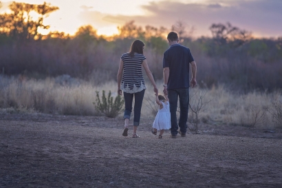 Bijak dalam Memproteksi Keluarga untuk Masa depan yang Bahagia