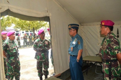 Kadiskes TNI AL Kunjungi Batalyon Kesehatan 2 Marinir Surabaya