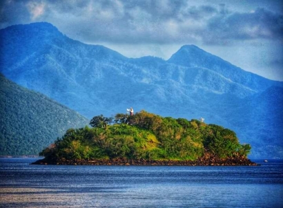 Pulau Waibalun, Obyek Wisata Alam dan Wisata Rohani