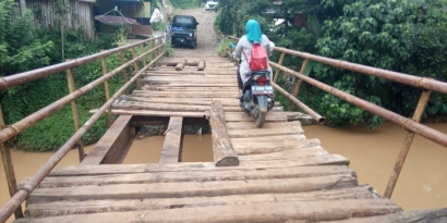 Jembatan Linggamanik Jampang Tengah Kondisinya Sangat Memprihatinkan