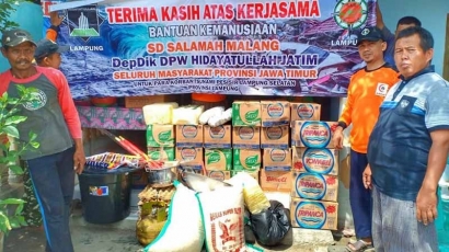 SD Alam Ar-Rohmah Bantu Korban Tsunami Selat Sunda