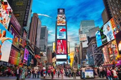 Times Square dan Broadway sebagai "Persimpangan Dunia"