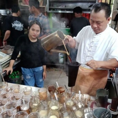 Berburu Kuliner "Food Street" di Kelapa Gading