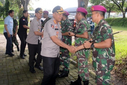 Kapoltabes Surabaya Kunjungi Sarang Prajurit Petarung Brigif 2 Marinir
