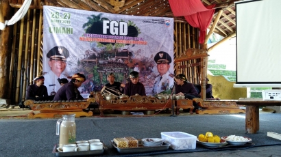Kampung Adat Cireundeu, Wisata Kuliner Pantang Makan Nasi dan Mengintip Bandung dari Puncak Salam