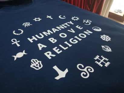Humanity above Religion: Menomorduakan Agama untuk Perdamaian