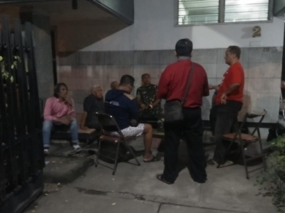 Jelang Pemilu, TNI Wonocolo Getol Patroli Beri Imbauan Keamanan kepada Masyarakat