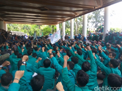 PT EMM Diduga Langgar Aturan Pertambangan, Mahasiswa Aceh Protes Plt Gubernur