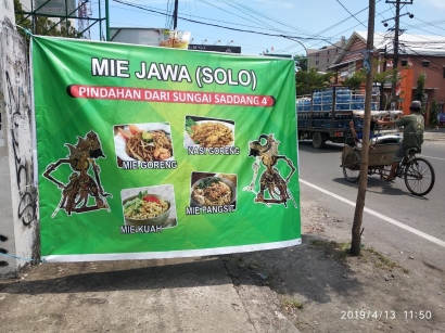 Penjual Mie Jawa Solo Digertak "Sambal" oleh Oknum Mengaku Pegawai Dinas Tata Kota 