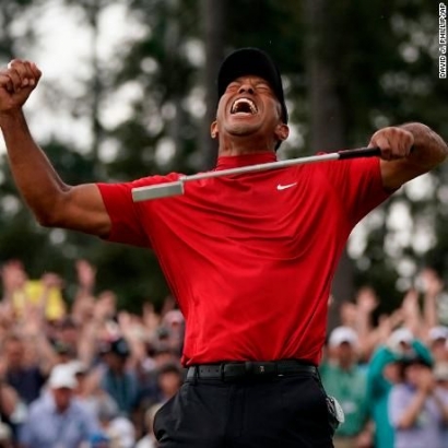 Tiger Woods Kembali Menjadi Juara!