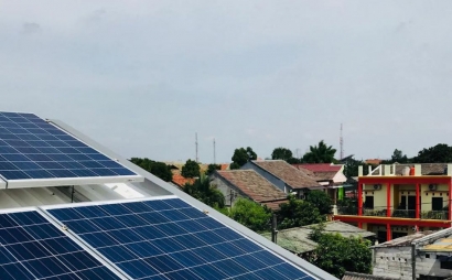 Energi Surya dan Demokrasi Energi di Indonesia