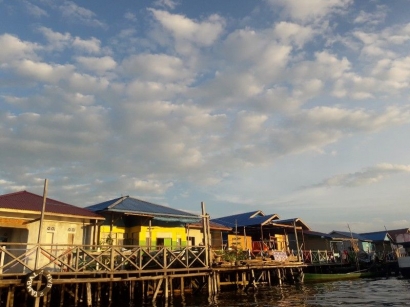 Ekowisata di Perkampungan Air Bontang Kuala dan Sungai Belanda