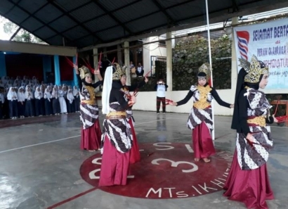 Mempererat Hubungan Silaturahmi Melalui Porsi-III MTs Ikhwatul Iman I Simpenan, Sukabumi