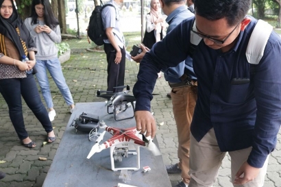 Asyiknya Workshop Drone Bareng Prodi Survei dan Pemetaan