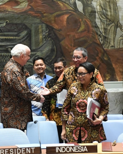 Di Balik Sukses Diplomasi Batik di DK PBB