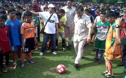 Belajarlah pada Permainan Sepak Bola, Pak Prabowo