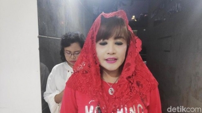 Dewi Tanjung, Si Cantik Penjinak People Power