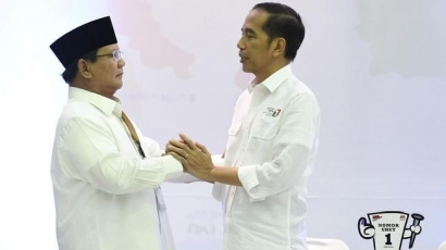 Saat Jokowi Merangkul Lawan, Sikap Tegas pun Diperlukan