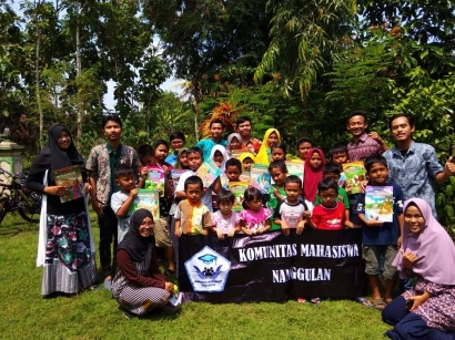 Komunitas Mahasiswa Nanggulan Dorong Budaya Literasi Sejak Dini