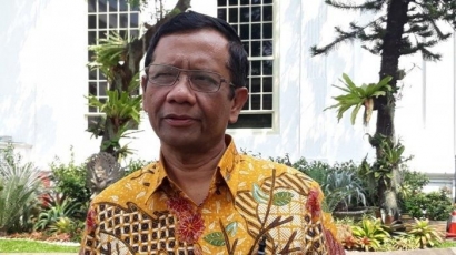 Mahfud MD: Prabowo-Sandi Bisa Menang
