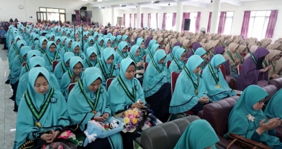 Ramadhan 1440 H, SMP-SMA Ar-Rohmah Putri Gelar Wisuda Angkatan VII