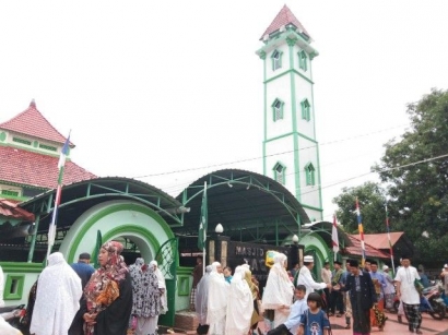 Masjid Tompong Tak Mampu Menampung Kemenangan