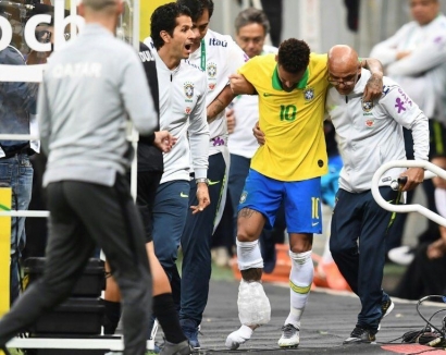 Neymar Cedera (Lagi) dan Dipastikan Absen di Copa America 2019