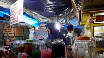 Sensasi Soto Padang dan Es Tebak di Gang Senggol Pasar Jatinegara