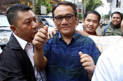 Cuitan Andi Arief Kembali Menggemparkan Dunia Politik