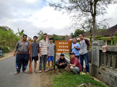 Menyambut Hari Raya Idul Fitri dengan Memasang Pembatas Dusun