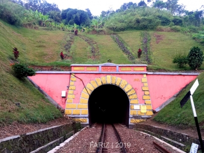 Menyusuri Terowongan Sasaksaat, Terowongan Kereta Api Aktif Terpanjang di Indonesia