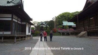 Kompleks Kuil Nakayama Hokekyo-Ji di Pedesaan Shimosa Ichikawa dalam Jepang Modern